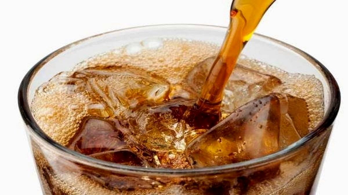 نوشابه بی نوشابه