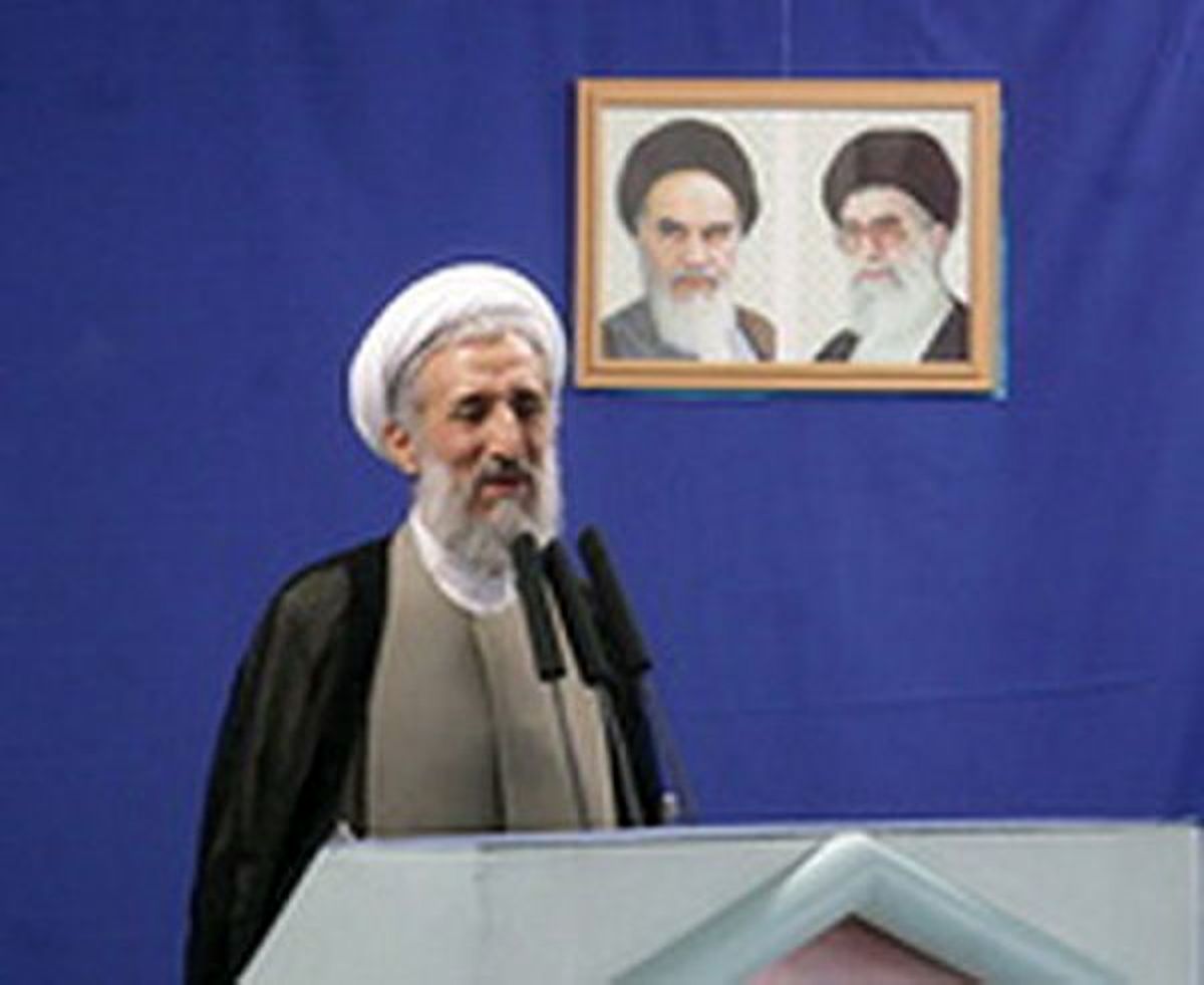 رئیس‌جمهور باید بدهکاری خود به خدا و شهدارا در اولویت اول قرار دهد