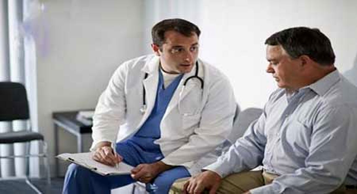آیا هنگام درد در آلت تناسلی باید سریعا به پزشک مراجعه کنیم؟