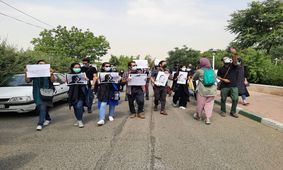 تجمع خبرنگاران مقابل سازمان محیط‌زیست/ درخواست استعفای عیسی کلانتری