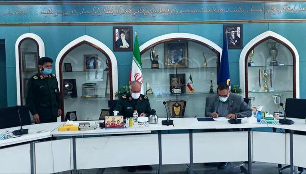 امضاء تفاهم‌ نامه بین بسیج و مخابرات