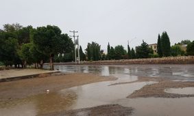 بارش باران برخی پل‌ ها و جاده‌ های شهرستان بردسیر کرمان را تخریب کرد