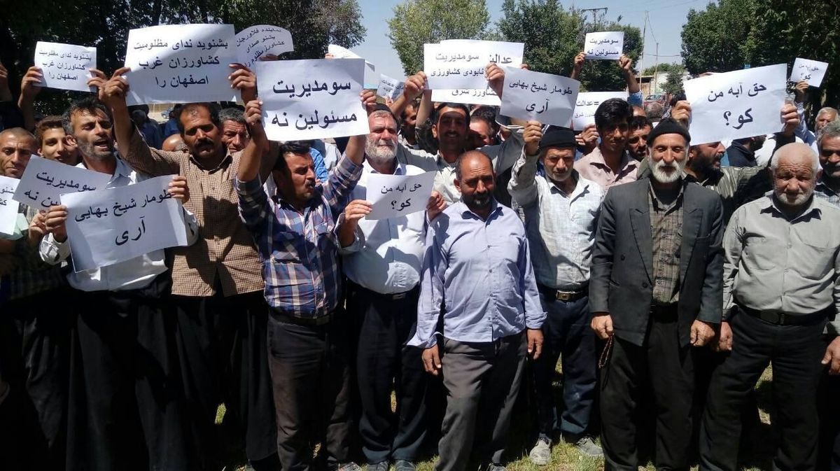 راهپیمایی‌ ها بدون حمل سلاح به شرط آن که مخل مبانی اسلام نباشد، آزاد است