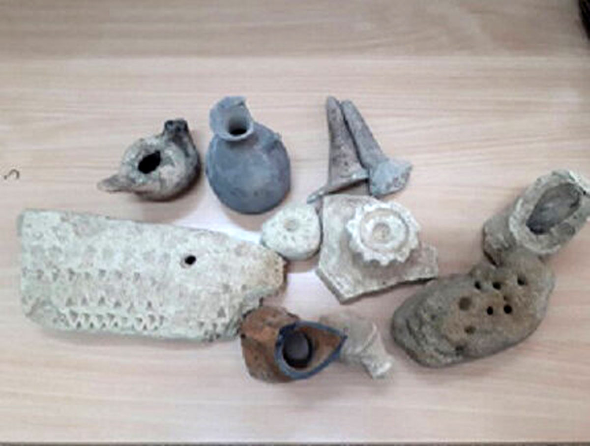 سودای عتیقه‌جات از حفاری 13 متری در منزل شخصی تا حفاری در قلعه روستای تاریخی