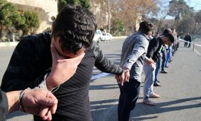 سارق کارخانه‌ داری که عاشق خودروهای گرانقیمت است/ ویدئو