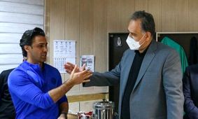 مددی با فرهاد دیدار کرد و شعار "حیاکن، رهاکن" شنید