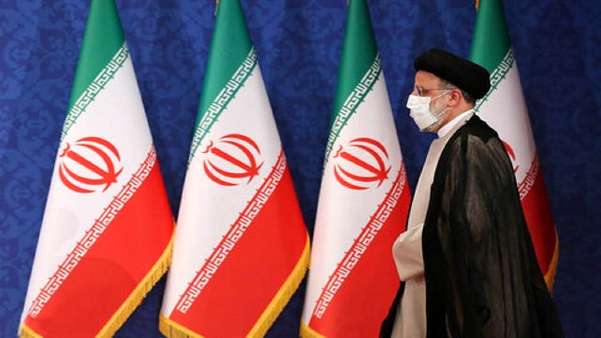 تحلیف؛ از مراسمی داخلی تا جشنی با مهمانان خارجی/ بازخوانی حواشی مراسم تحلیف روسای جمهور