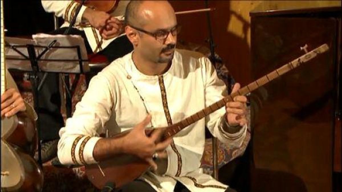 نمی‌دانم باید با این جریان چگونه رفتار کرد