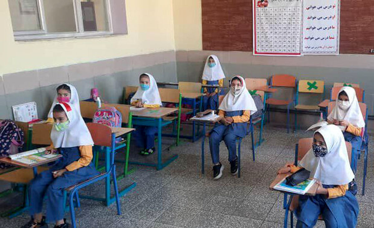 فوق العاده ویژه معلمان شهریور ماه پرداخت می‌شود