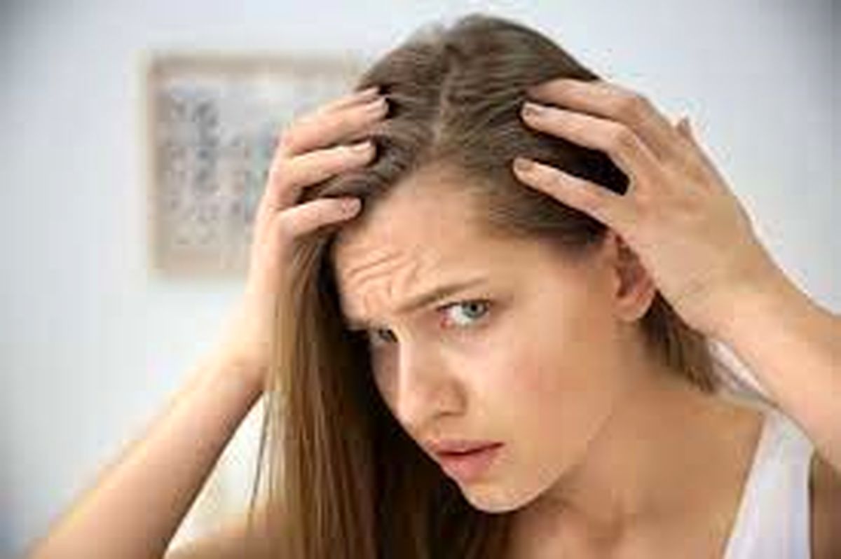بدون رنگ کردن ریشه های سفید مو را محو کنید