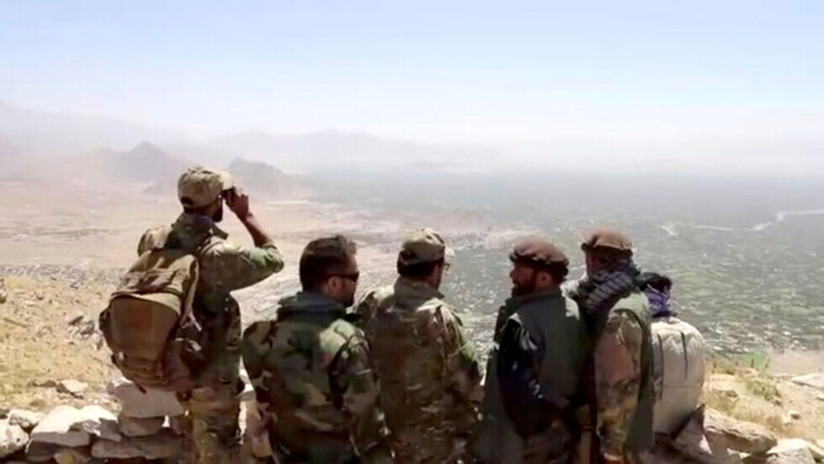 از کوهستان‌ها عقب‌نشینی کرده ایم؛ در حال تغییر جبهه هستیم / نبرد علیه طالبان به جنگ چریکی بدل خواهد شد