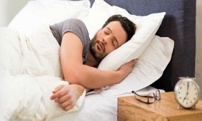 چگونه قانون ۳-۳-۱ به شما کمک کند سریع به خواب بروید؟