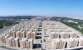 هر فردی مسکن مهر خود را تحویل نگرفته، با نمایندگان شهرش نامه نگاری کند