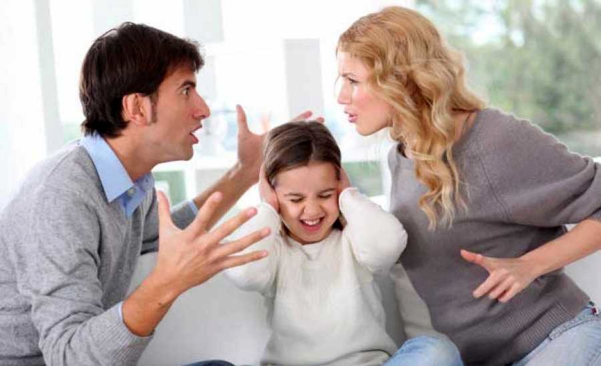 خشونت خانگی چه تاثیری بر نوجوانان دارد؟