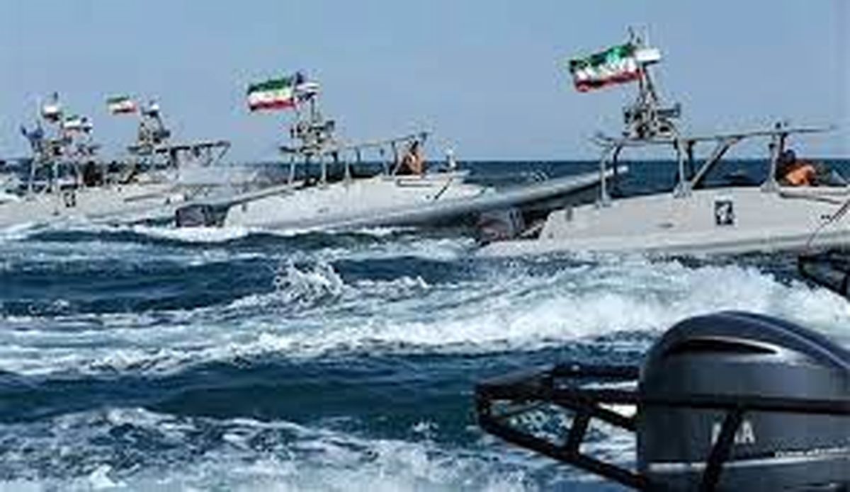 اولین تصاویر از عملیات برخورد نیروی دریایی سپاه با ناوهای آمریکایی