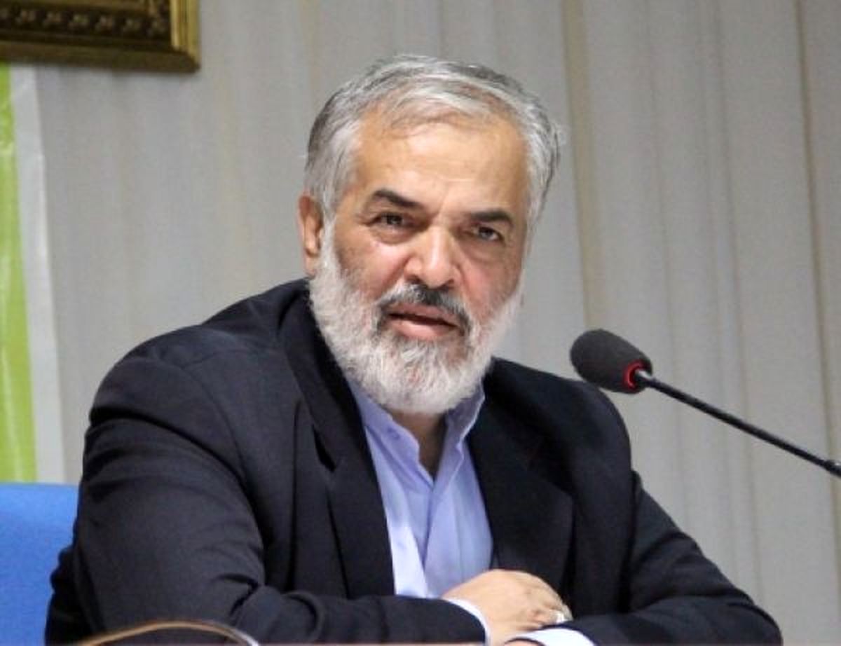 قدیری ابیانه: اوباما گرگی در لباس میش و ترامپ گرگی در لباس گرگ است/ مزیت ترامپ دشمنی آشکارش با ایران است