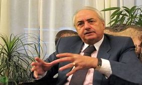 ترامپ در نقض برجام تنها خواهد ماند / ایران در عرصه تجارت، دلار را کنار بگذارد / باید مراقب باشیم بهانه دست آمریکایی‌ها ندهیم