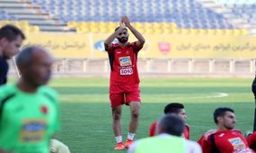 مدافع تیم‌ملی در تمرین پرسپولیس حاضر شد