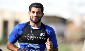مدافع جنجالی تیم ملی رباط پاره کرد!