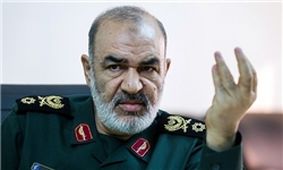 زبان آمریکایی‌ها در مذاکرات زبان هنرپیشگی است/ آمریکایی‌ها به تدریج فضا را خالی می‌کنند