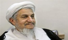 آیت الله صانعی: دیه مسلمان و غیر مسلمان برابر است/ خون بها، خون بهاست