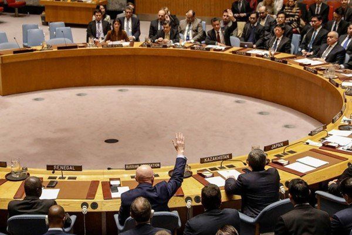 نيکی هيلی:موشک پرتاب شده به سعودی ها کار ایران است/بايد با افزايش توان موشکی ايران مقابله کرد/نماينده روسيه: نبايد در شورای امنيت موشک های بالستيک ايران بررسی شود