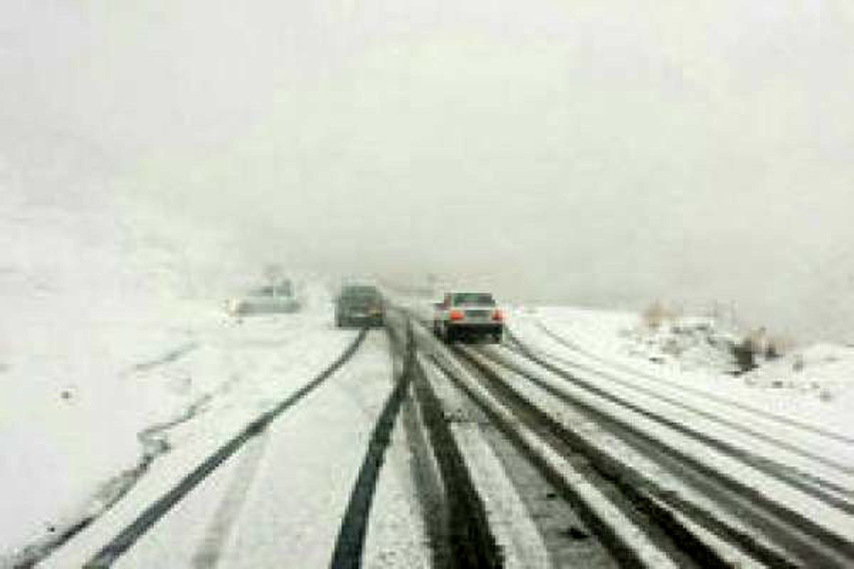 برف جان یک نفر را در تهران گرفت