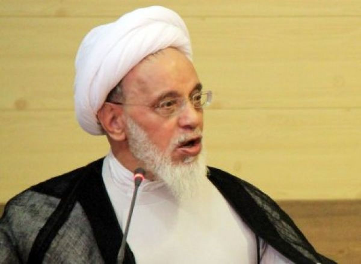 هاشم‌زاده‌هریسی:قرار نبود نرده های نمازجمعه دائمی باشد