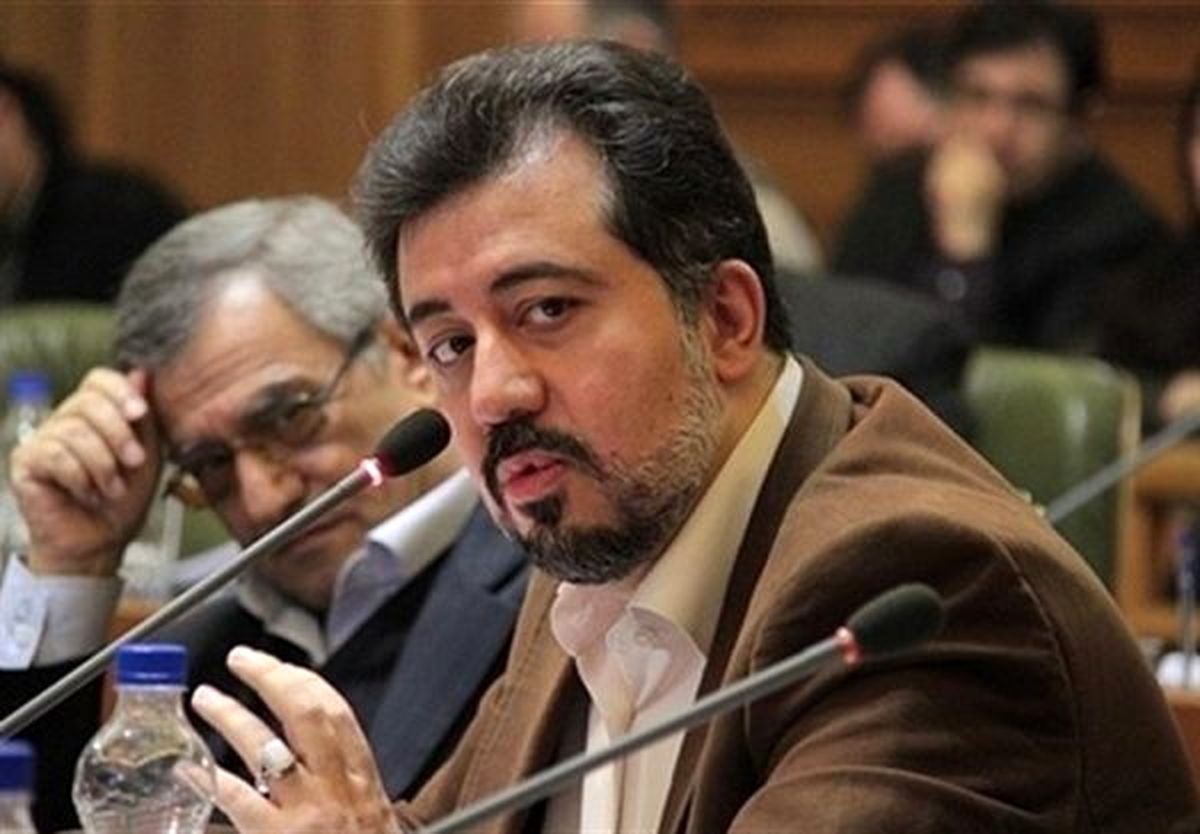 چه شد که پس از ۴۰ سال به جایی رسیدیم که دختری در خیابان روسری‌اش را سر چوب می‌گیرد؟