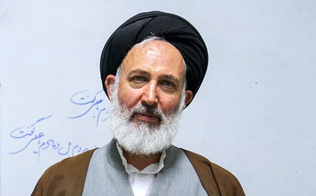 همان­گونه که اجبار بر بی­ حجابی جواب نداد، اجبار بر حجاب هم جواب نمی‌­دهد/ در هیچ ‌یک از روایات از ائمه معصومین(ع) نداریم که کسانی با افراد بی حجاب برخورد کنند/ بعضی از گشت‌های ارشاد خودشان نیازمند ارشاد و هدایت هستند