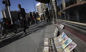 آیا قیمت دلار، دولت ایران را ورشکست می‌کند؟ آیا ایران پای میز مذاکره مجددا با آمریکا می‌نشیند