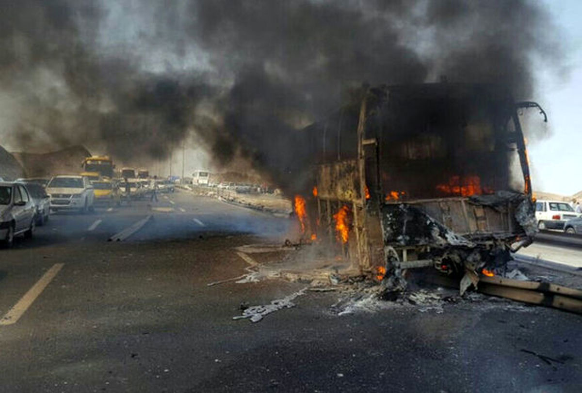 پرونده قضایی در رابطه با حادثه آتش سوزی اتوبوس مسافربری در سنندج تشکیل می‌شود