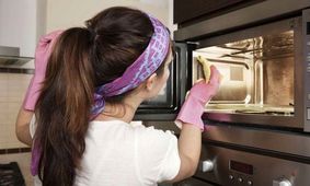 مایکروویو را باید چگونه تمیز کرد؟