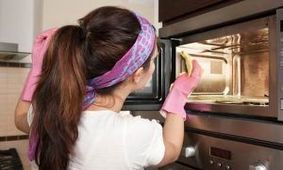 تمیز کردن مایکروویو با دو روش ساده