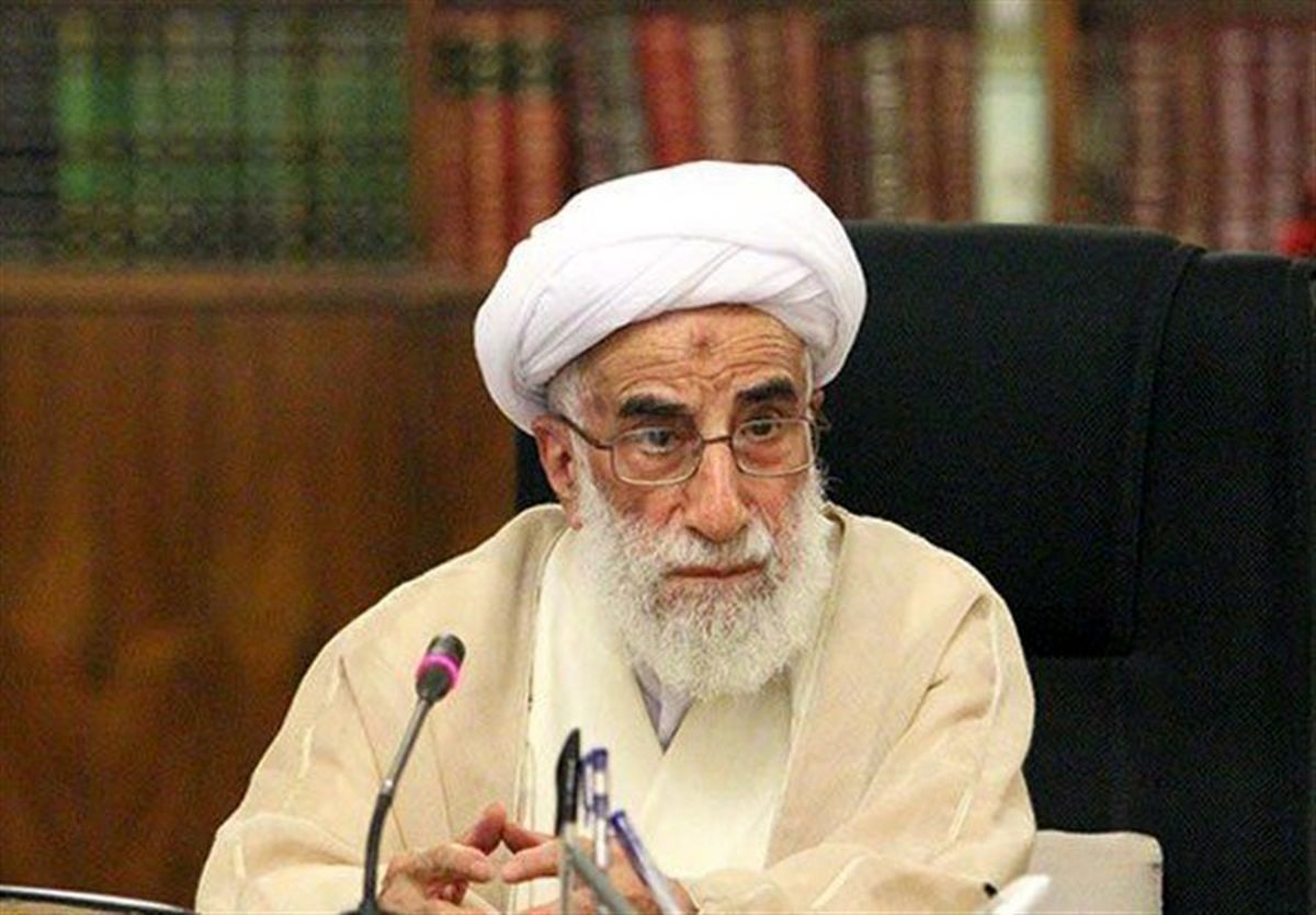 درخواست آیت الله جنتی برای برگزاری دادگاه علنی مفسدان اقتصادی