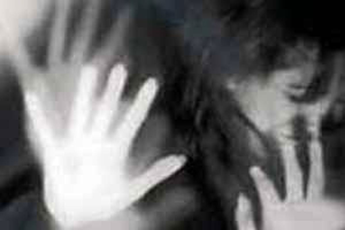 رفتار شیطانی مجید با دوست بیوه همسرش در اتاق شرکت !