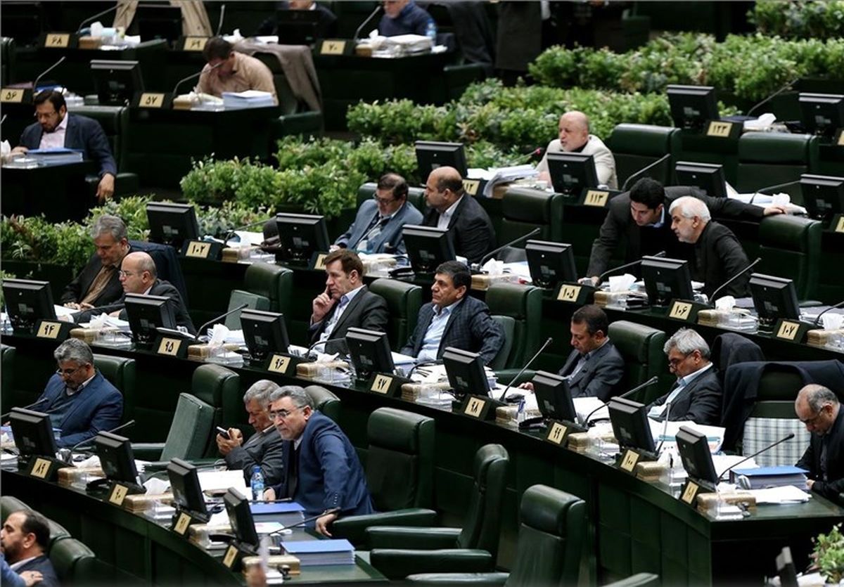 نمایندگان از توضیحات روحانی درباره کنترل قاچاق قانع نشدند