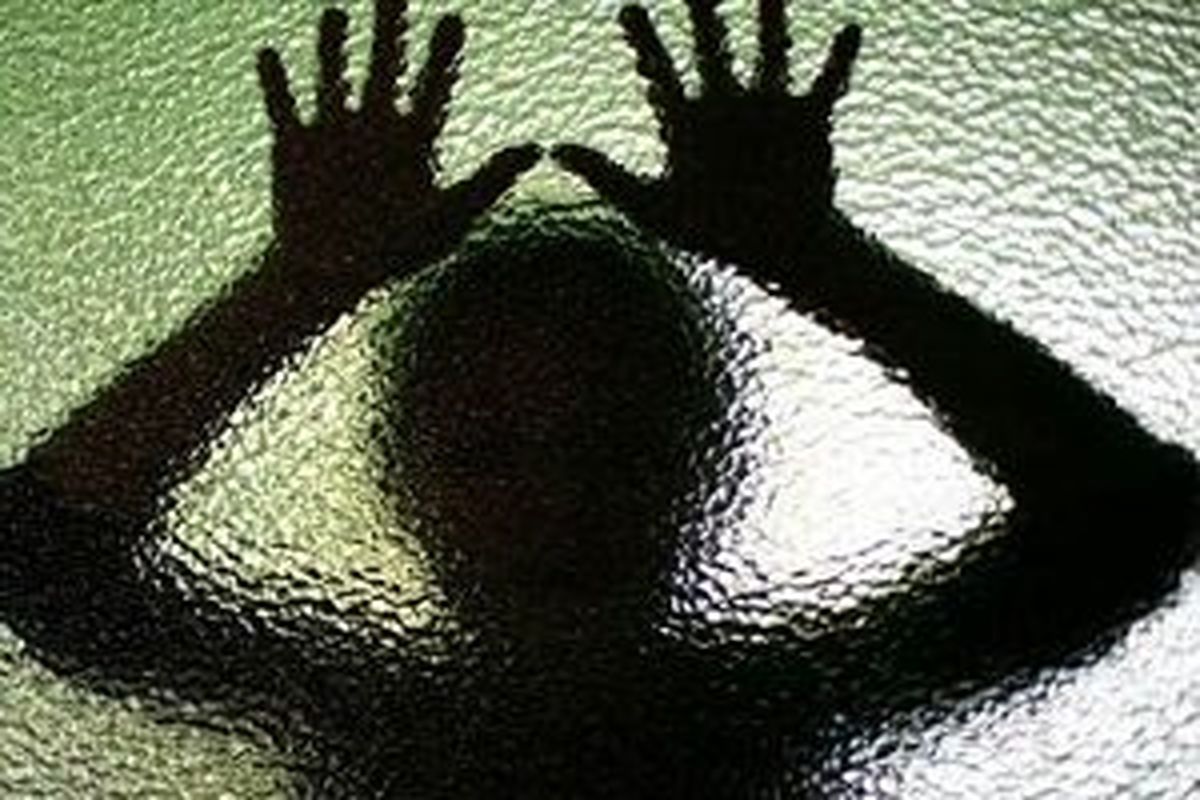 فاجعه / کار زشت 4 درجه‌دار نیروی دریایی با یک دختربچه!