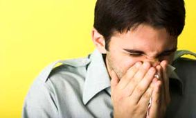 همه چیز درباره عطسه وسرفه