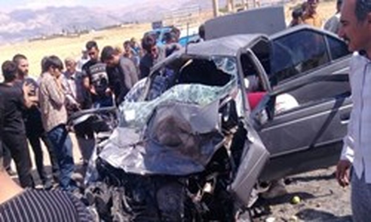 برخورد مینی‌بوس با 20 پراید/ حال مصدومان وخیم است