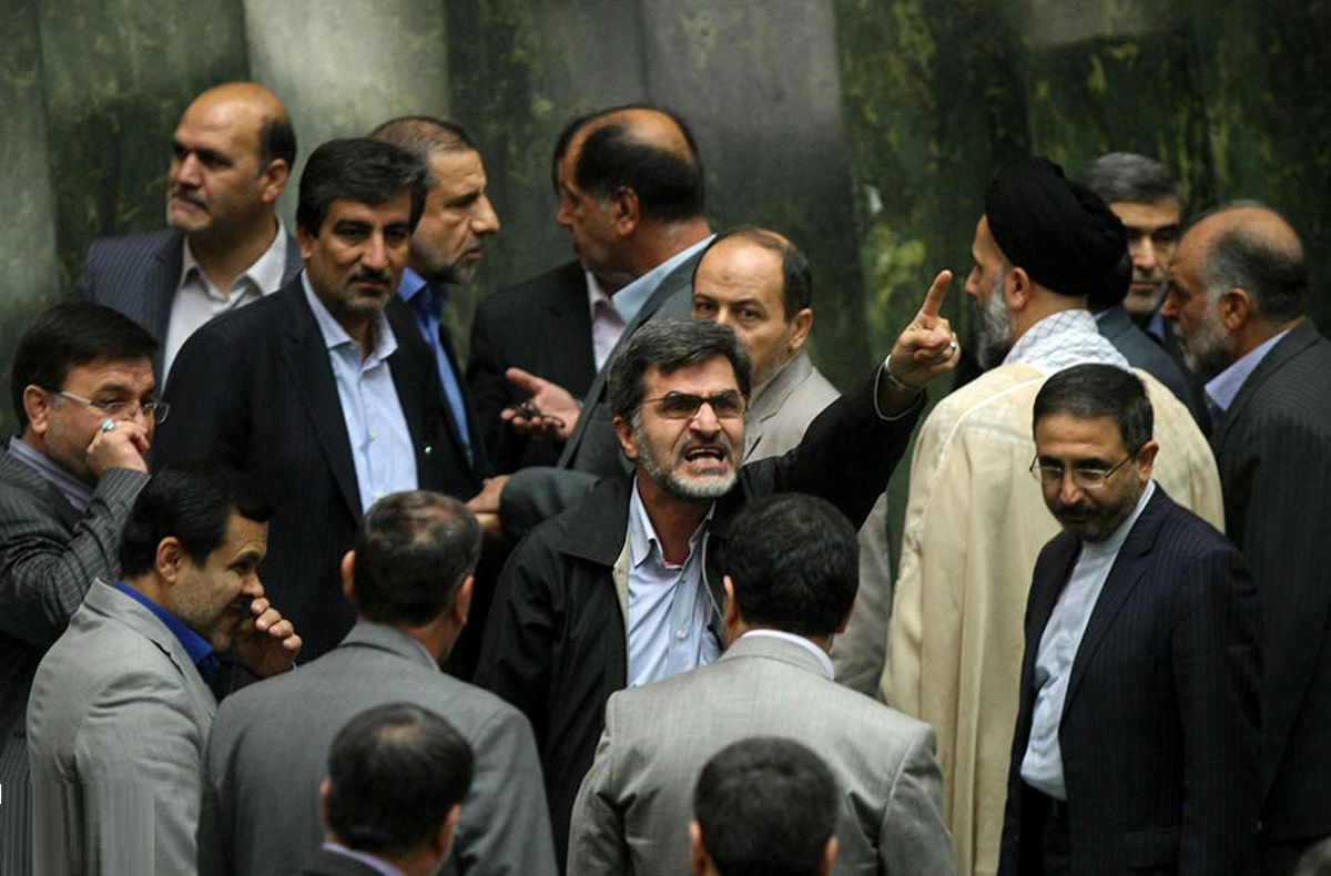 کوچک‌زاده حمله به دولت پزشکیان از تریبون مجلس را کلید زد

