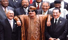 زیدآبادی خطاب به لیلاز: لیبی به دلیل تحویل تجهیزات غنی سازی اش به آمریکا سقوط نکرد/ قذافی به خلاف همتایان خود در تونس و مصر، حاضر به هیچ سازشی در مقابل خیزش عمومی در بهار عربی نشد/ تهدید قذافی علیه جمعیت شورشی باعث تصمیم اوباما به بمباران محدود لیبی شد