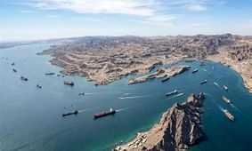 گزارش آسوشیتدپرس از نظم جدید در تنگه هرمز؛ ایجاد «ایستگاه عوارضی» توسط ایران