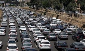 ترافیک در محورهای ورودی و خروجی گیلان همچنان فوق سنگین است