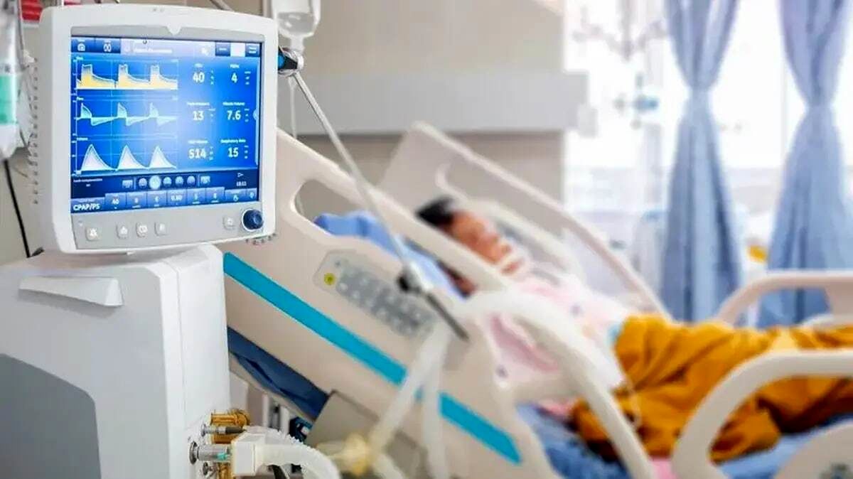 انفجار بمب صوتی در یک مرکز آموزشی/ تعداد مجروحان اعلام شد