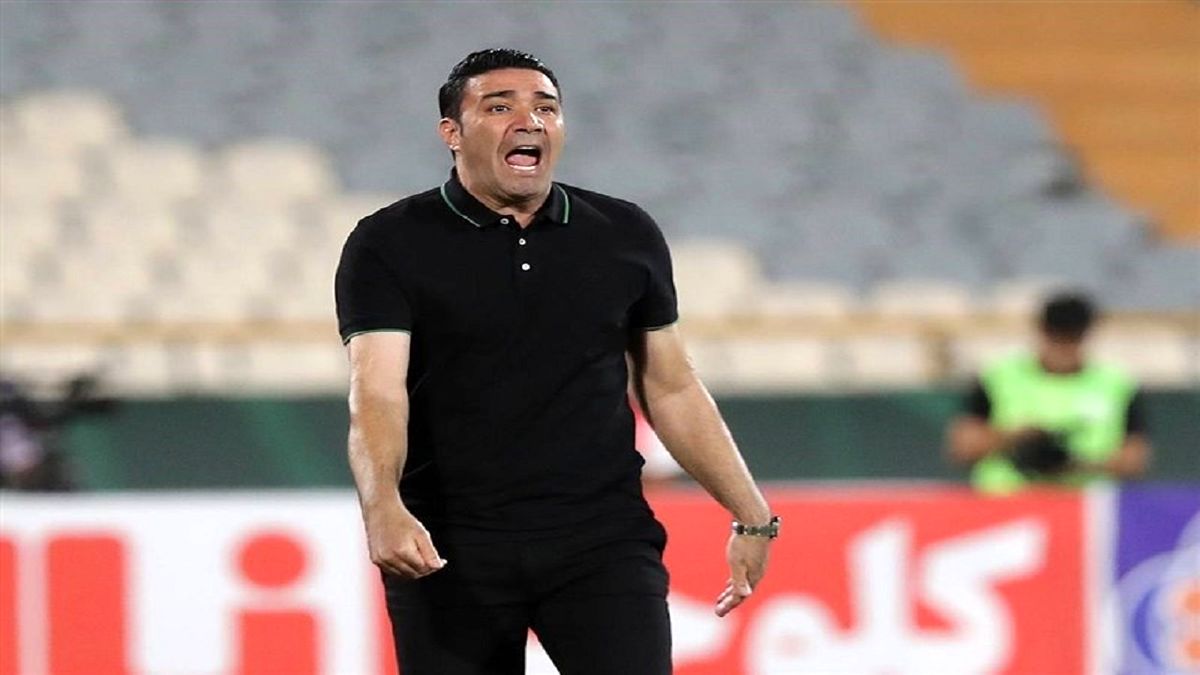 نکونام محروم شد

