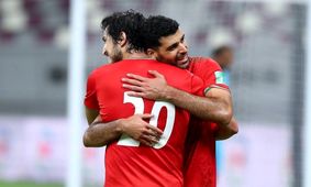 عکسی از مهدی طارمی و سردار آزمون/ مخالفت ها بر سر سرمربی سرانجام به موافقت رسید؟

