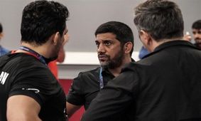علیرضا دبیر: برخی روسای فدراسیون‌ها وزیر را گول می زنند!

