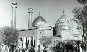 سفر در زمان؛ منظرۀ حرم عبدالعظیم از سمت مقبرۀ ناصرالدین شاه؛ 120 سال قبل 