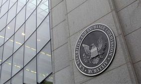 رئیس موقت SEC خواستار بازبینی در مقررات مربوط به رمزارزها شد